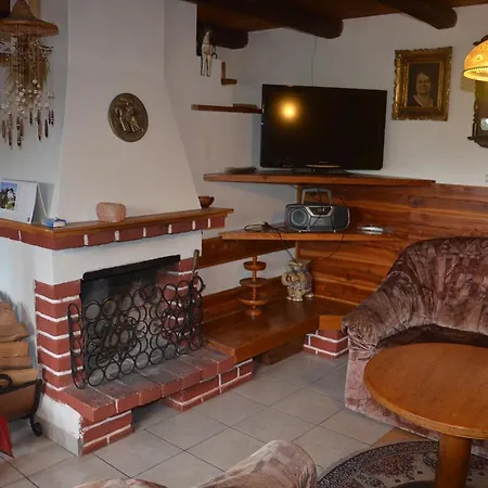 U Serifa Chalet